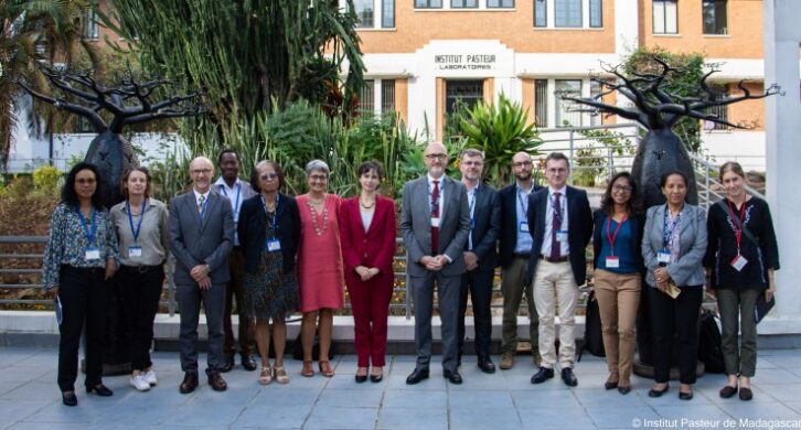 Image à la une de Visite de Madame Elisabeth Claverie de Saint Martin, Présidente-Directrice Générale du Centre de coopération Internationale en Recherche Agronomique pour le Développement (CIRAD) à l’Institut Pasteur de Madagascar