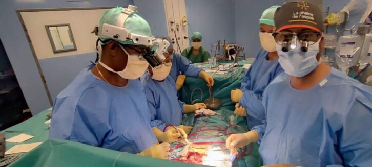Image à la une de CHIRURGIE À CŒUR OUVERT  – Quatre enfants opérés avec succès