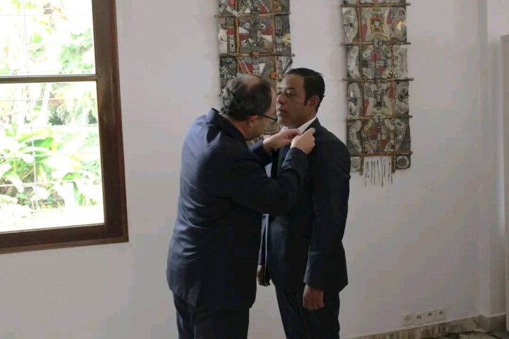 Image à la une de GASTRONOMIE – Chef Lalaina Ravalomanana reçoit le Chevalier de l’Ordre national du mérite français