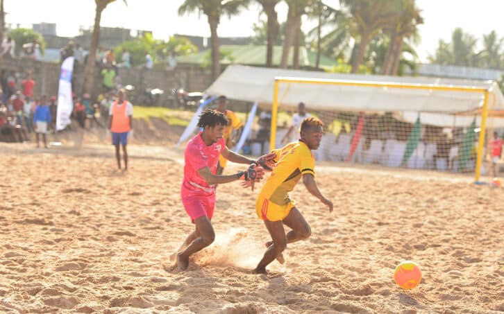 Image à la une de BEACH SOCCER – FESTIVAL MAZAVALOHA – Diana réalise un doublé d’entrée