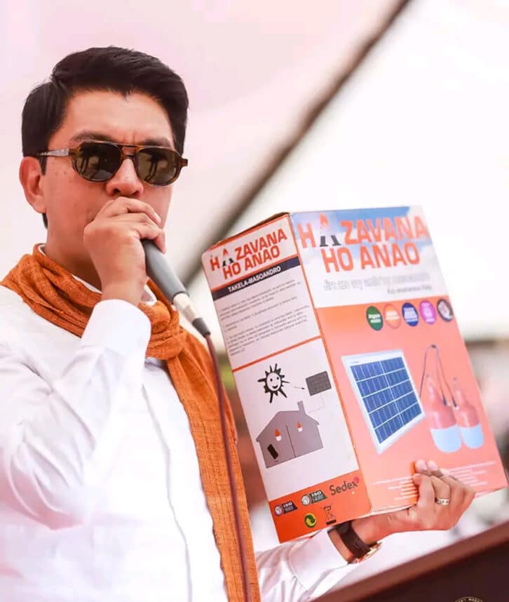 Image à la une de TOURNÉE PRÉSIDENTIELLE – Rajoelina au front durant la Pentecôte