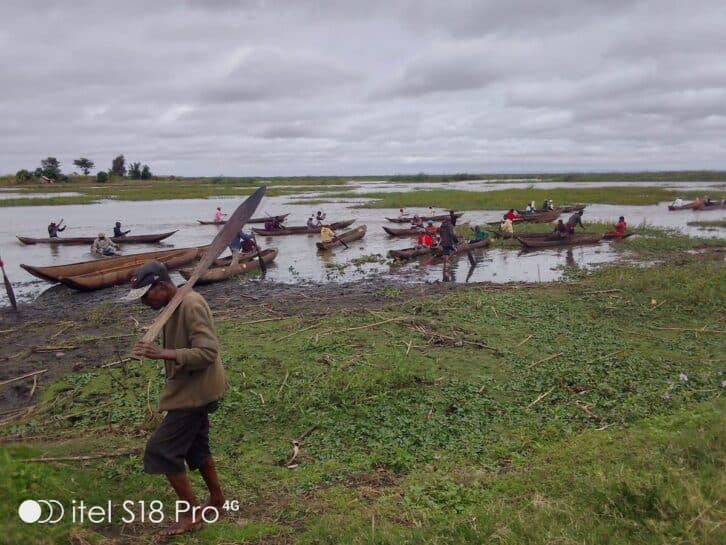 Image à la une de Comment les communautés réagissent-elles au naufrage tragique au lac Alaotra ?