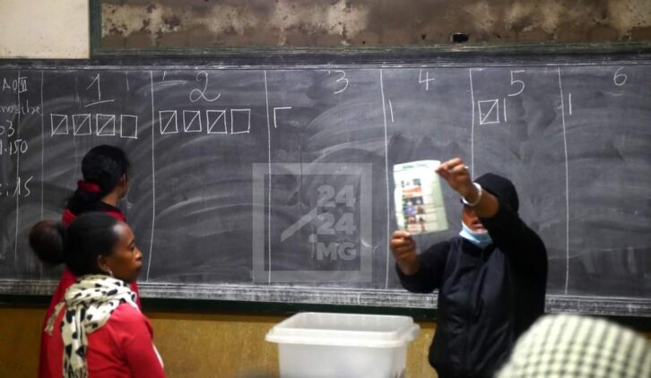 Image à la une de ELECTIONS – La publication des tendances des résultats arrêtée à 15 222 bureaux de vote