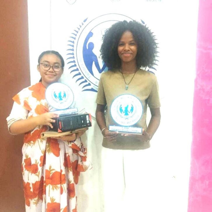 Image à la une de Concours Slam –JLRHI : Luciana et Mandrindra représenteront la ville du Pain de sucre