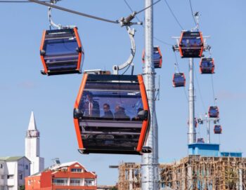 Image à la une de Le téléphérique à Antananarivo est-il une solution efficace pour le transport urbain de la classe moyenne ?