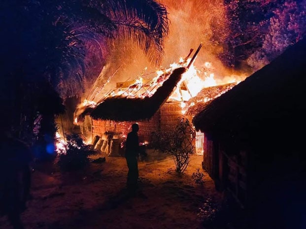 Image à la une de Ambinaninony Brickaville – La propriété d’une lanceuse d’alerte incendiée