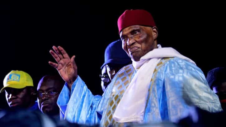 Image à la une de Sénégal : Abdoulaye Wade est-il trop vieux pour diriger le PDS ? 
