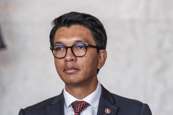 Image à la une de Législatives à Madagascar : Andry Rajoelina rate de peu la majorité absolue
