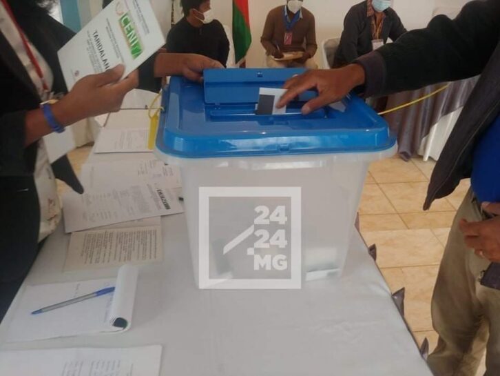 Image à la une de DÉPUTATION – La plateforme présidentielle IRMAR dénonce des irrégularités lors des élections législatives