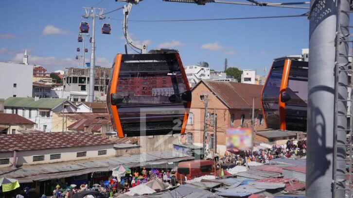 Image à la une de TELEPHERIQUE – Le frais de transport par câble autour de 3 000 ariary, selon le président de la République