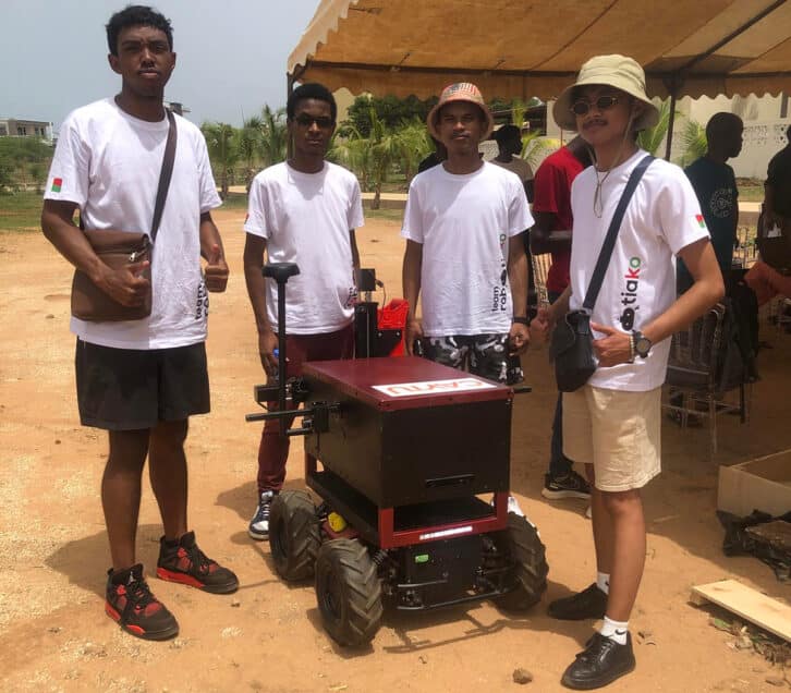 Image à la une de ROBOTIQUE À DAKAR – Premier test réussi pour  le robot de l’équipe Robotiako