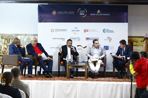 Image à la une de Electrification rurale – SEforALL s’engage à doubler le taux d’accès