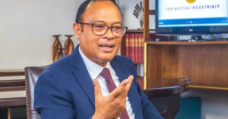 Image à la une de Edgard Razafindravahy élu secrétaire général de la COI