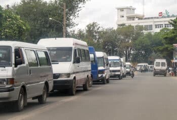 Image à la une de Comment le paiement digitalisé des tickets de bus va-t-il transformer le transport à Antananarivo ?