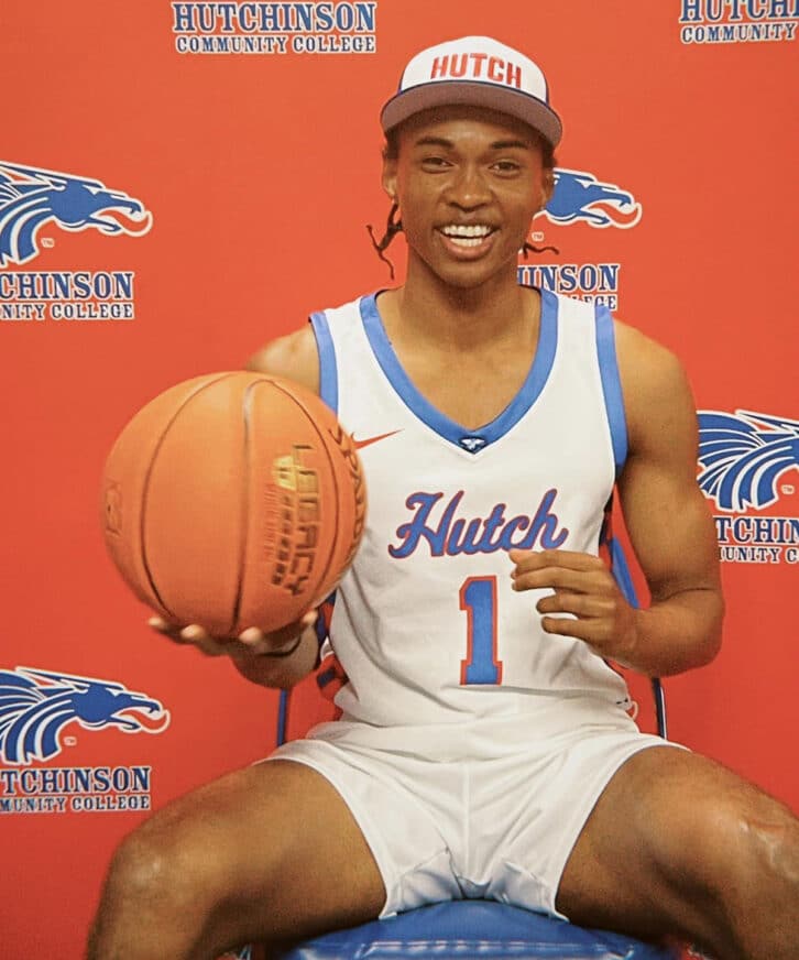 Image à la une de BASKETBALL  – La NBA se rapproche  pour Donovan Rakotonanahary