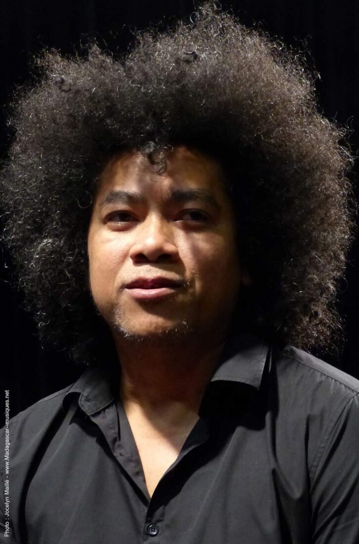Image à la une de LITTERATURE – Jean Luc Raharimanana aux Olympiades de Paris