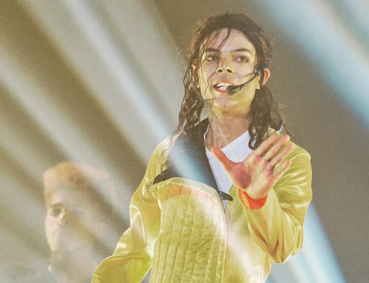Image à la une de PORTRAIT  – Mandresy Jboys investit pour  ressembler à Michael Jackson