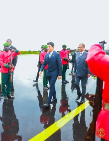 Image à la une de Comment le président Rajoelina a-t-il été accueilli en Guinée-Bissau ?