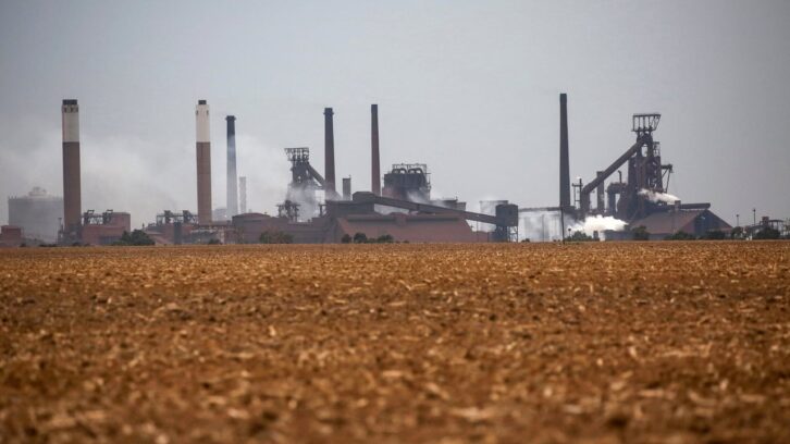 Image à la une de Comment ArcelorMittal s’accroche à ses derniers bastions africains