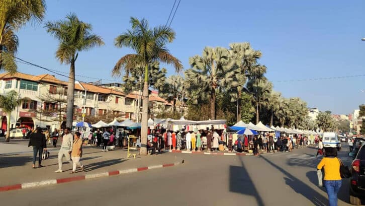 Image à la une de MARCHÉ – Le Zoma revient à Analakely