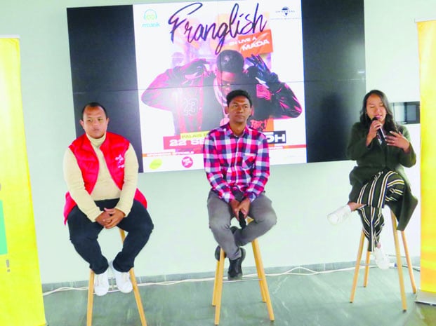 Image à la une de Evénement – Le rappeur Franglish s’apprête à faire sensation au pays