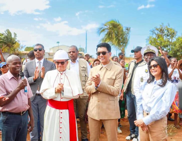 Image à la une de ANTSIRANANA – Rajoelina et l’église catholique au diapason