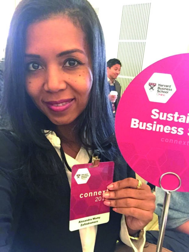 Image à la une de Alexandra Zafindramaro, de « Harvard Business Review » – « Je suis fière de pouvoir inspirer les jeunes malagasy… »
