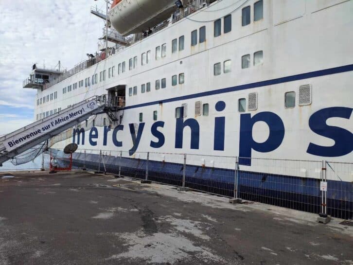 Image à la une de MERCY SHIPS – Des patients en état compliqué rentrent chez eux