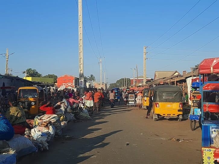 Image à la une de TOLIARA  – Le marché de Scama en désordre total