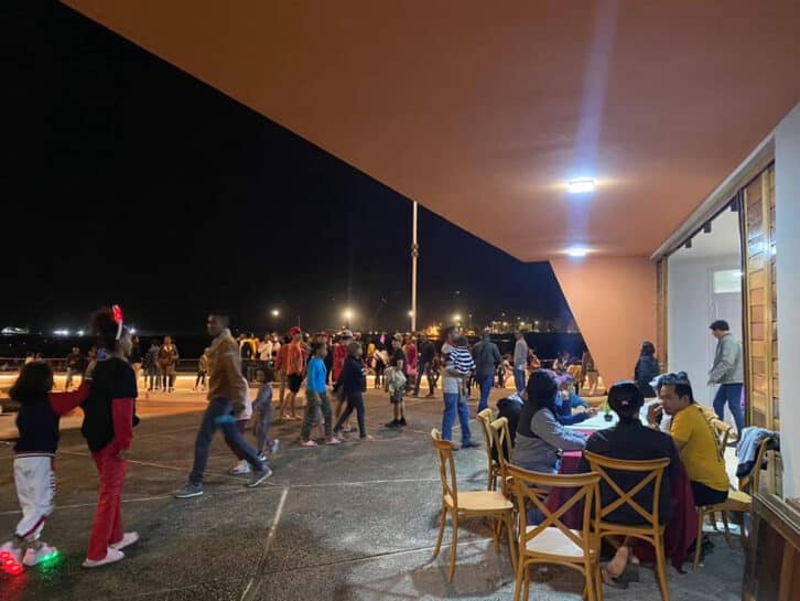 Image à la une de DESTINATION – Des milliers de vacanciers à l’Est