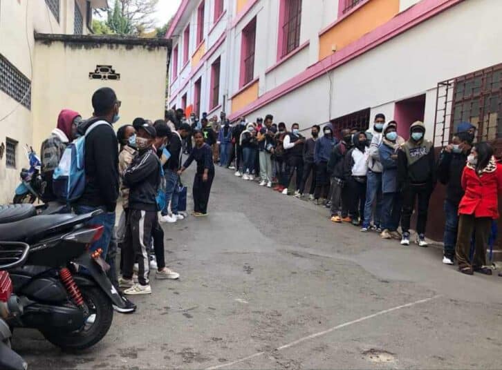 Image à la une de PAPIER ADMINISTRATIF – La délivrance du certificat provisoire de capacité se poursuit