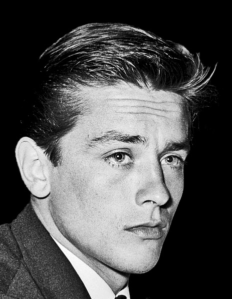 Image à la une de NECROLOGIE – Alain Delon, la star française du cinéma rejoint les étoiles