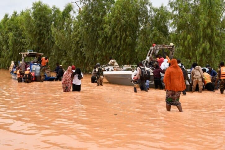 Image à la une de Au Niger, Niamey encerclée par les eaux après des inondations