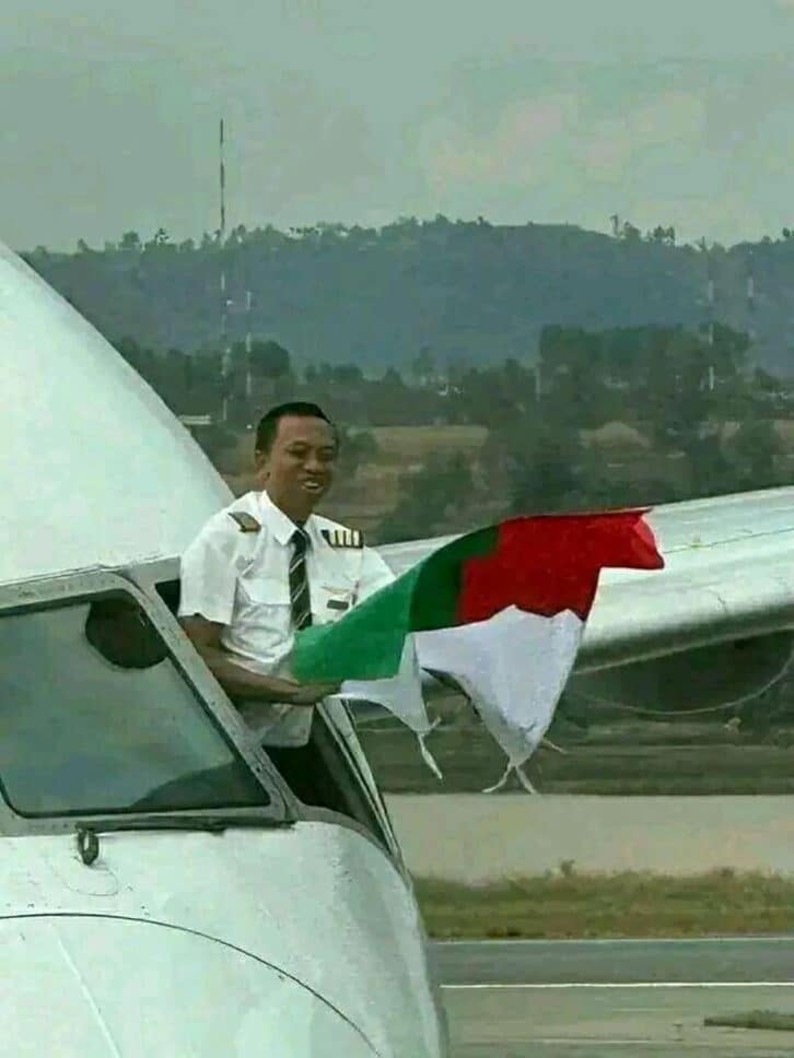 Image à la une de VOL INAUGURAL D’EMIRATES   – Un pilote malgache  aux commandes