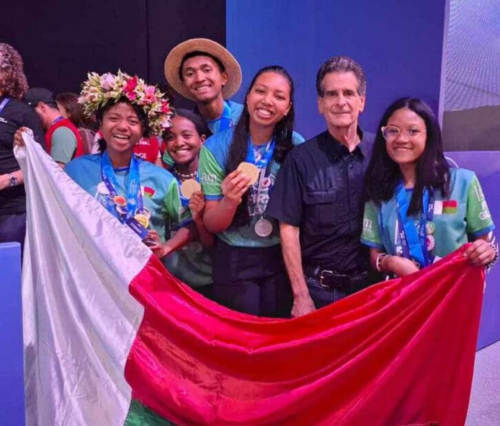 Image à la une de ROBOTIQUE – FIRST GLOBAL CHALLENGE – L’équipe malgache triomphe à Athènes