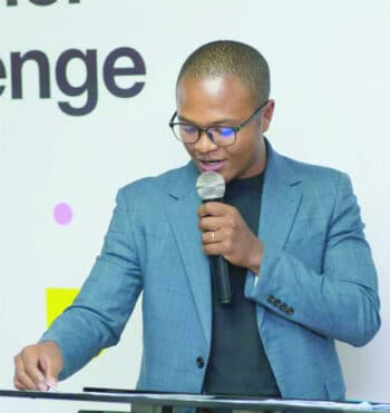 Image à la une de Prix Théâtre RFI 2024 – Gad Bensalem ramène le trophée à Madagascar