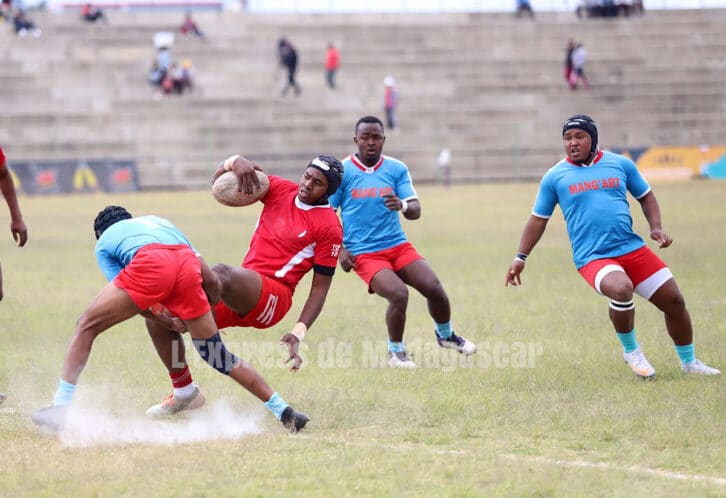 Image à la une de RUGBY À XV- TOP 12 – Le Cosfa étrille Mang’Art