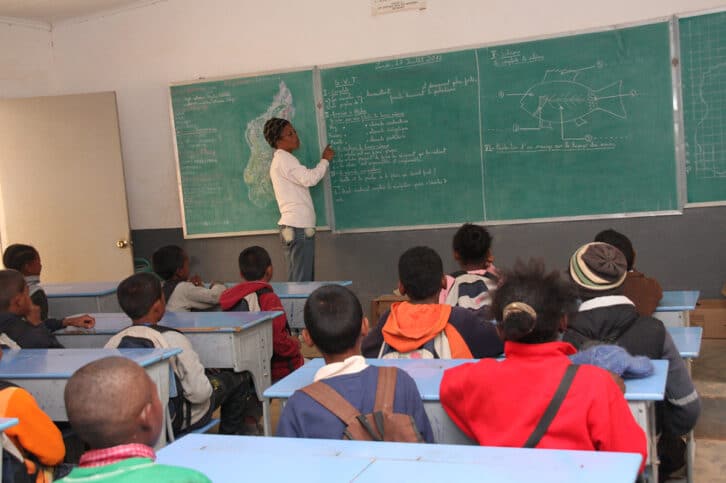 Image à la une de ÉDUCATION – Le métier d’enseignant réservé aux bacheliers formés