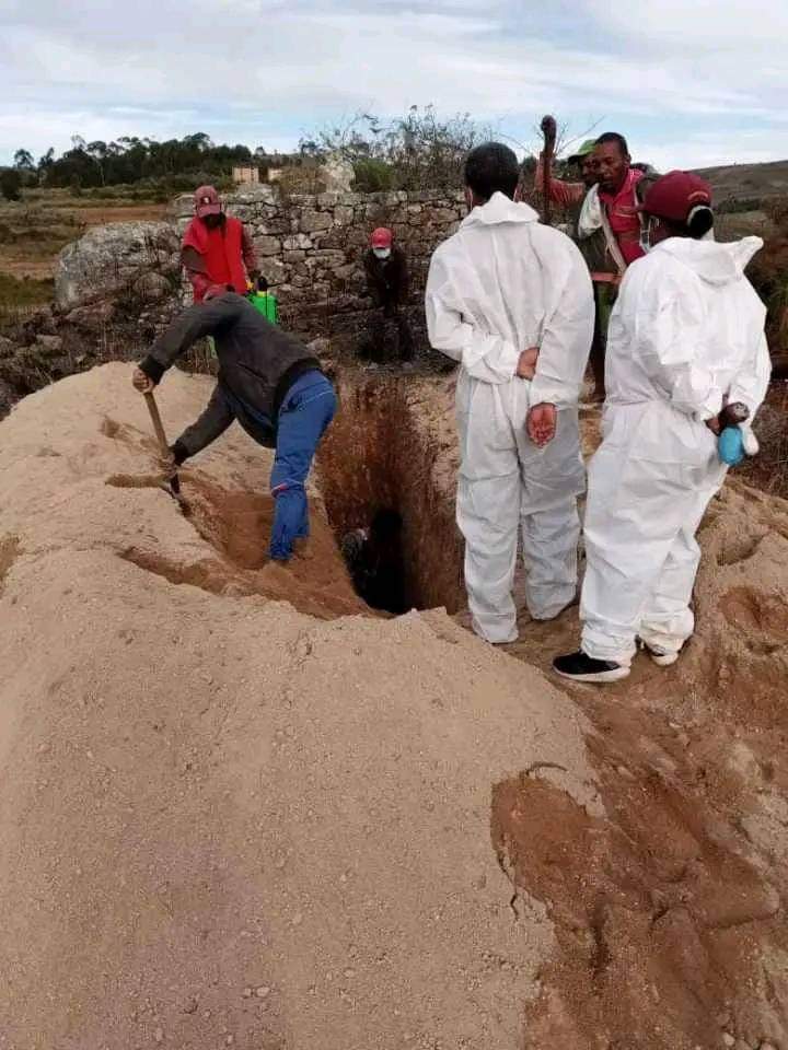 Image à la une de AMBOSITRA – Deux sœurs meurent d’une suspicion de peste