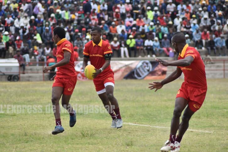 Image à la une de RUGBY À XV – TOP 12 – Un duel inégal entre TFA et FTBA