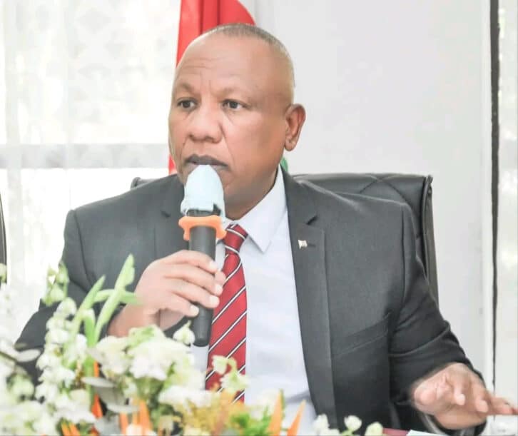 Image à la une de RÉHABILITATION DES ROUTES NATIONALES – Christian Ntsay ordonne l’accélération des chantiers