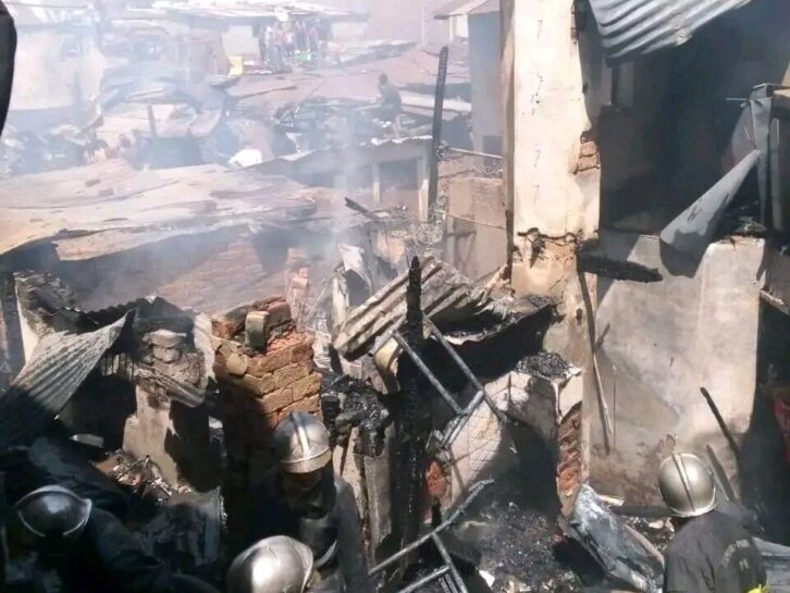 Image à la une de Succession d’incendies à Antananarivo : Une situation alarmante, une dizaine de maisons parties en fumée