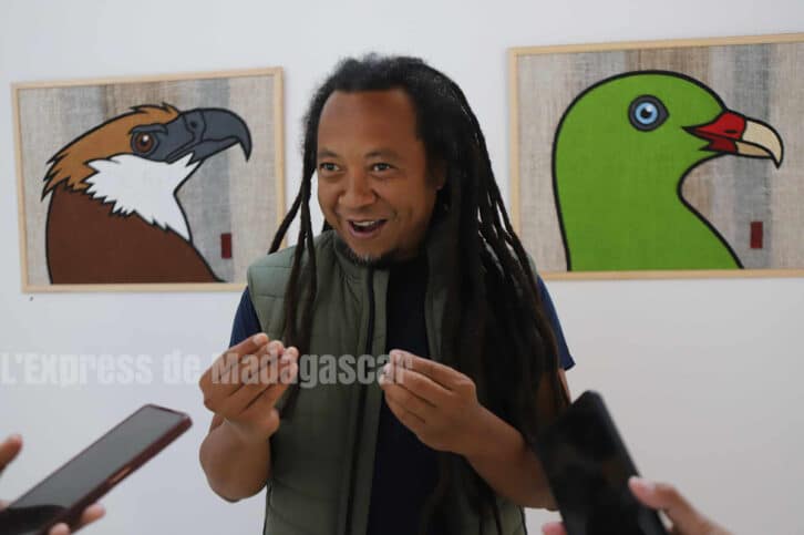 Image à la une de EXPOSITION –  Les oiseaux endémiques à travers l’art de Iandry Randriamandroso