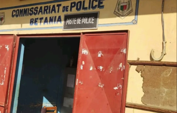 Image à la une de Coups de poignard mortels  – Un policier stagiaire en cavale