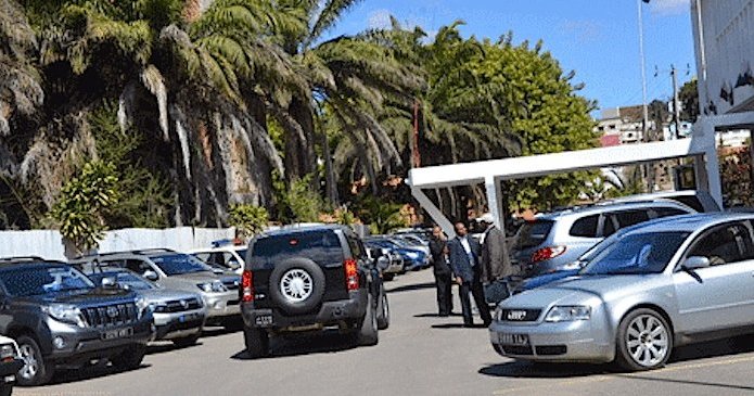 Image à la une de Les députés seront dotés de véhicules 4X4