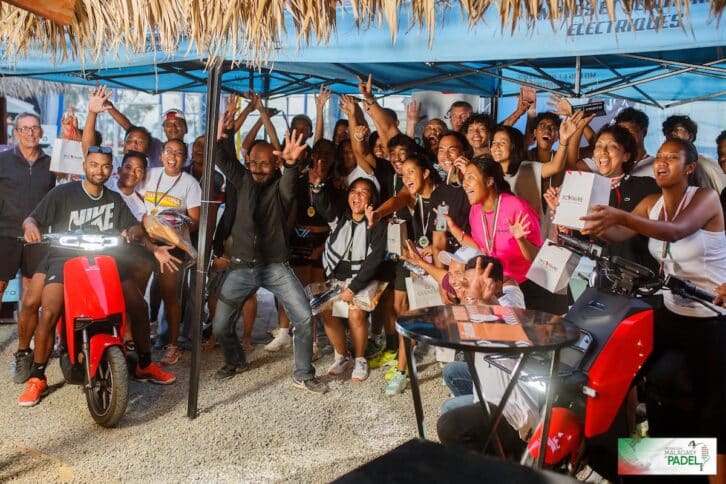 Image à la une de PADEL – L’équipe des Lions remporte le premier tournoi