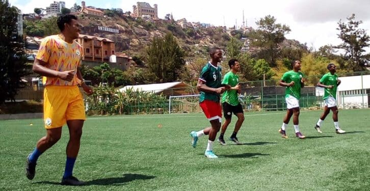 Image à la une de FOOTBALL – CAN 2025  – Cinq joueurs embarquent pour le Maroc