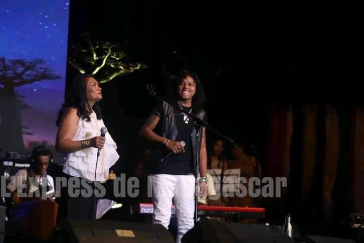 Image à la une de CONCERT AU PALAIS DES SPORTS   – Duos gagnants Lalatiana-Rija et Lalatiana-Ken