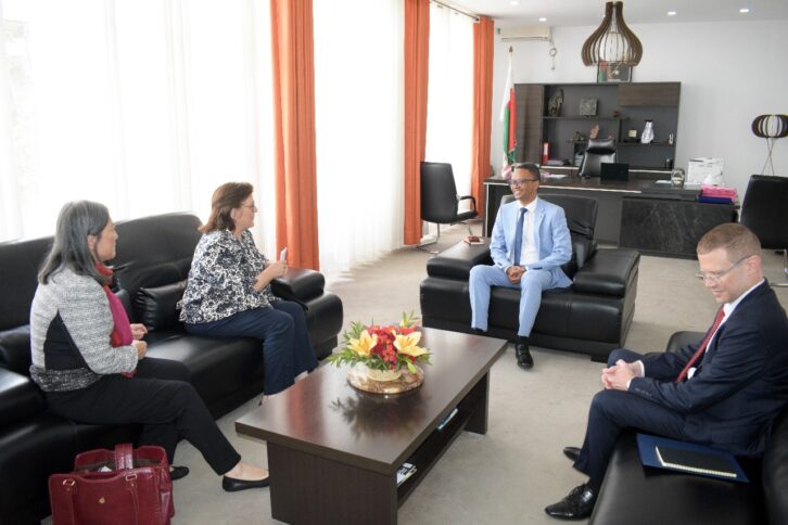 Image à la une de SECTEUR EXTRACTIF – L’administration minière fait part de l’intérêt des États-Unis pour le projet Base Toliara