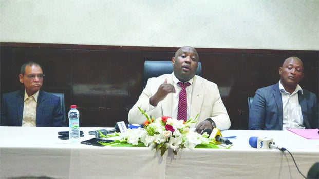 Image à la une de Mauvais résultats – Le ministre Moustapha tape du poing sur la table